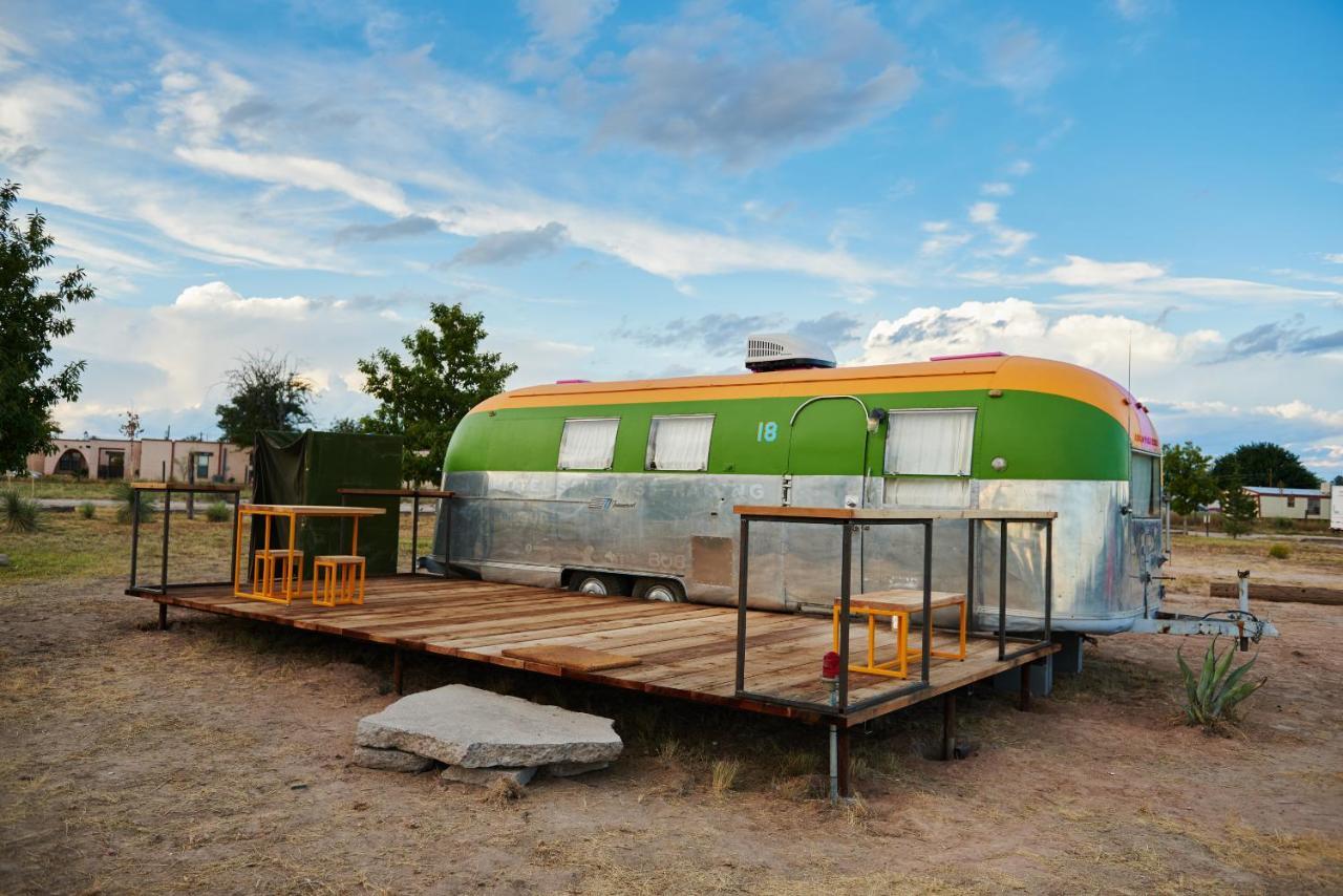 Villa El Cosmico à Marfa Extérieur photo